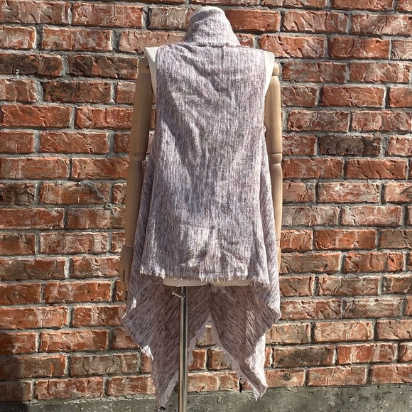 Express One Size Fits All beige cloth vest / OS / Excellent condition - Picture 7 of 14